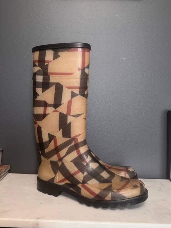 Burberry Shoes - Burberry Authentic Rain Boots
